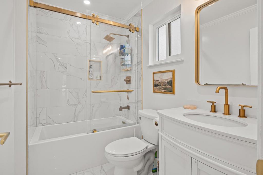 1557 Ebener Street Property Photo 11