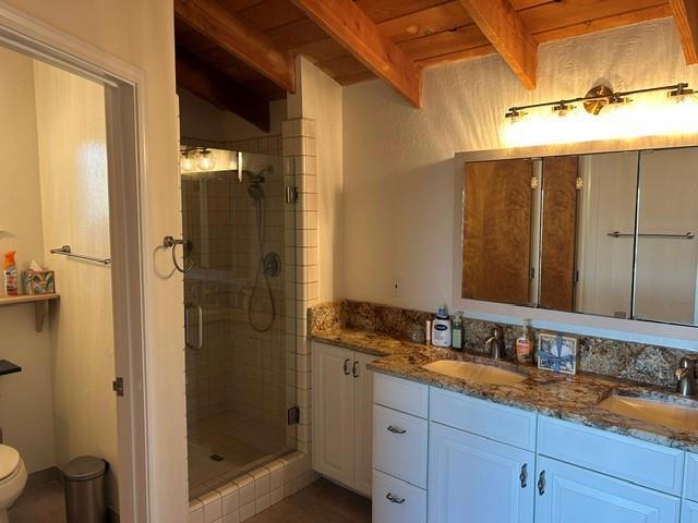 204 Bayview Court Property Photo 9