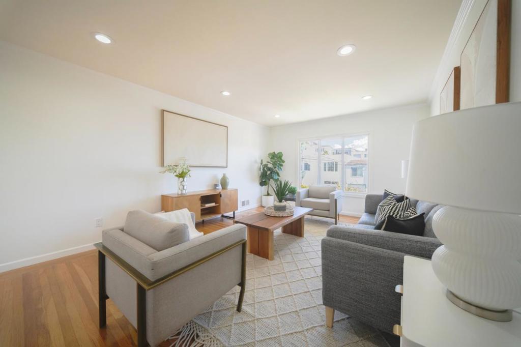 531 Head Street Property Photo 9