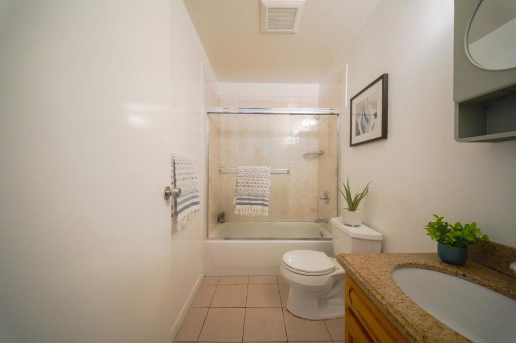 531 Head Street Property Photo 37