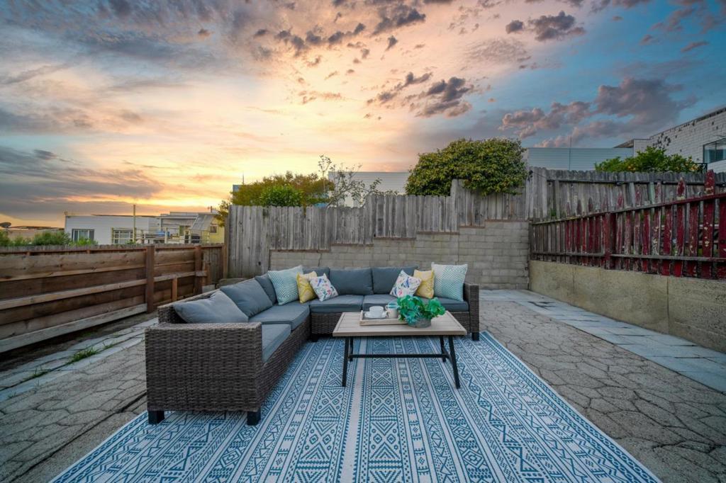 531 Head Street Property Photo 48