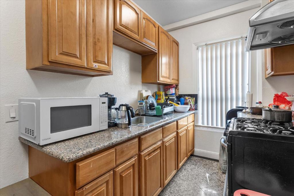 765 Ofarrell Street Property Photo 15
