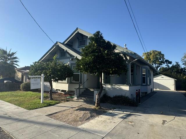 825 Pacific Avenue Property Photo 3