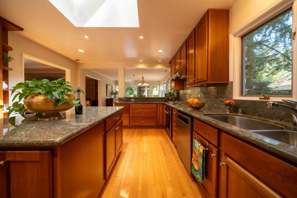 114 Gail Drive Property Photo 12