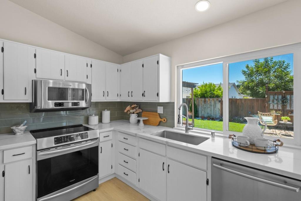 1873 Camargo Drive Property Photo 24