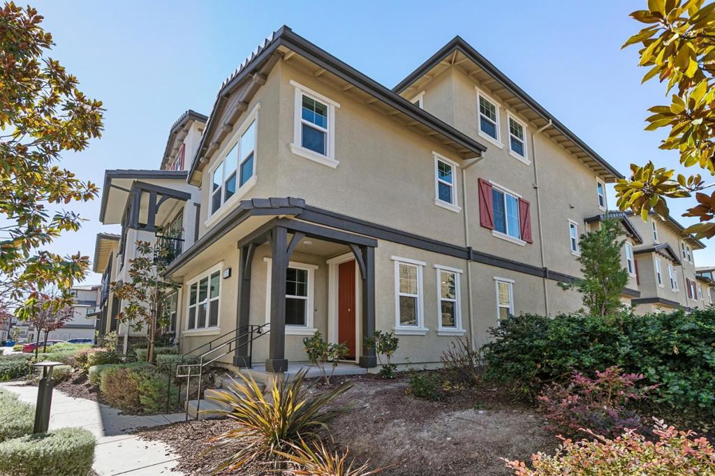 33109 Via Vicenza Property Photo 1