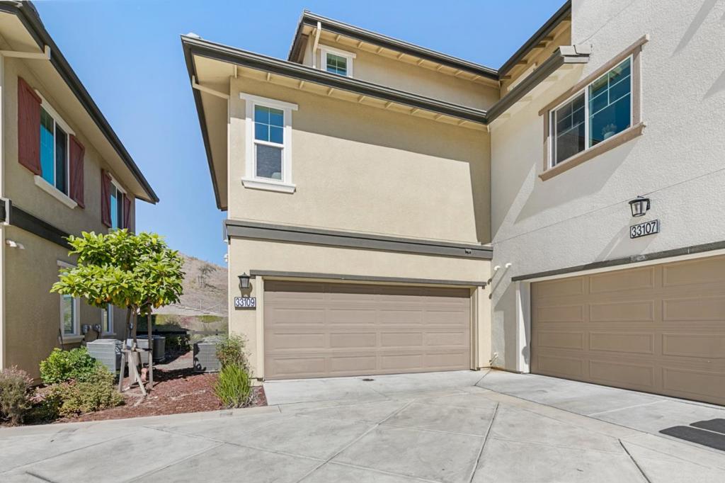 33109 Via Vicenza Property Photo 28