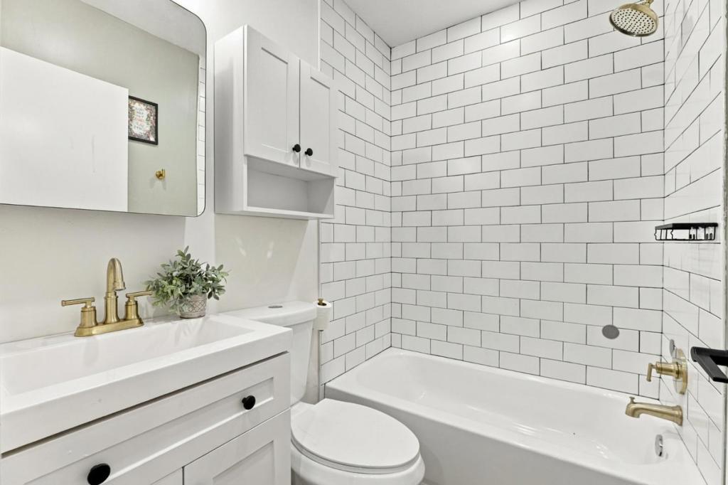 70 Chester Avenue Property Photo 35
