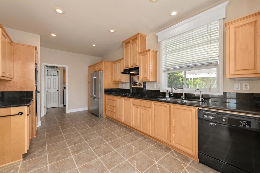 125 North Mary Avenue 75 Property Photo 8