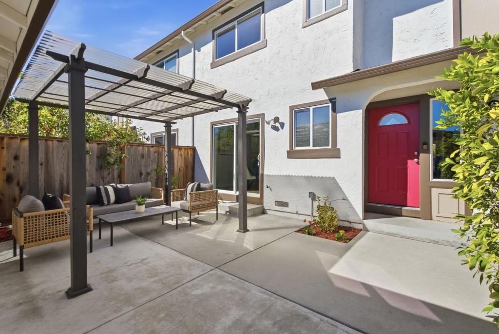 1035 Castleton Terrace G Property Photo 4