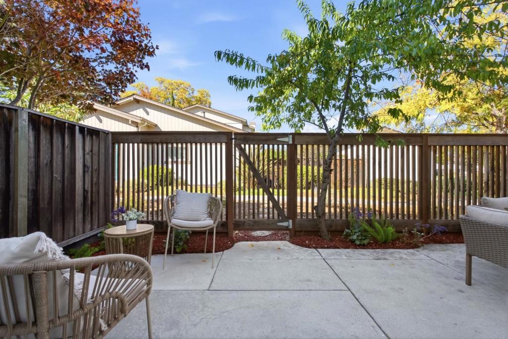 1035 Castleton Terrace G Property Photo 32