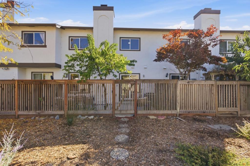 1035 Castleton Terrace G Property Photo 33