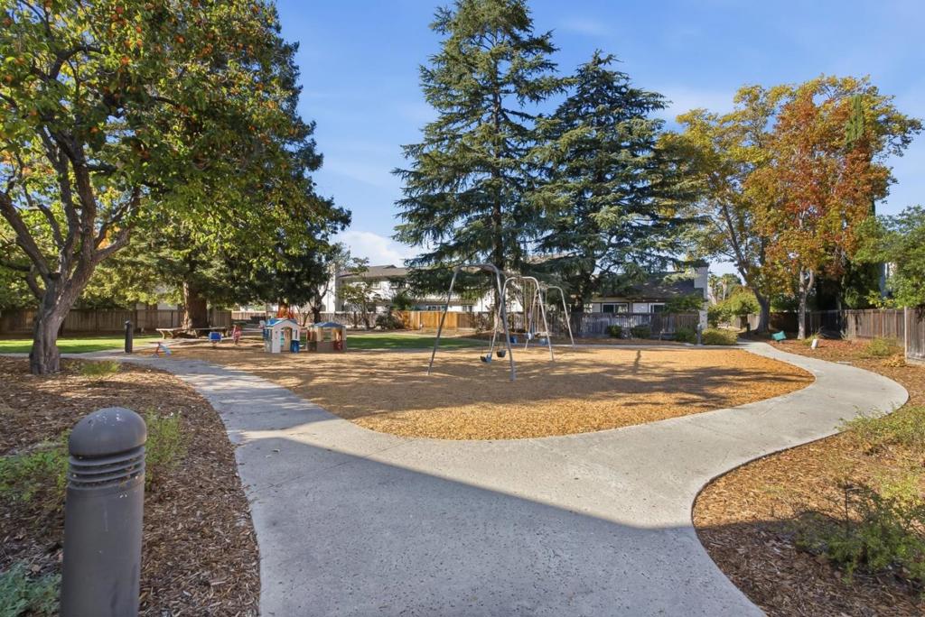 1035 Castleton Terrace G Property Photo 34