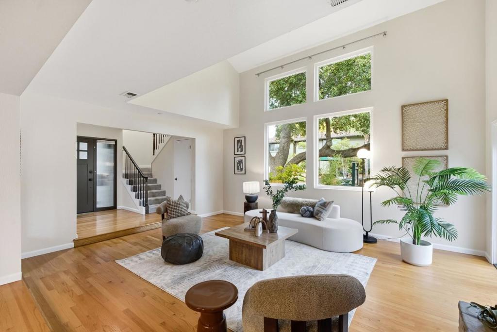 551 Tyndall Street Property Photo 4