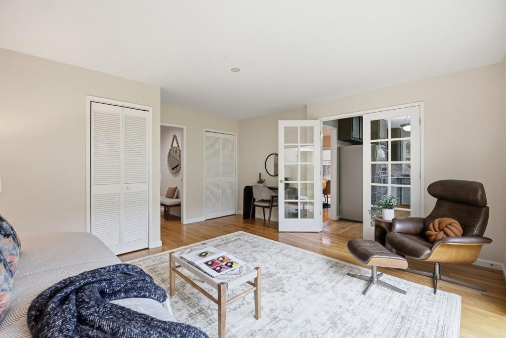 551 Tyndall Street Property Photo 11