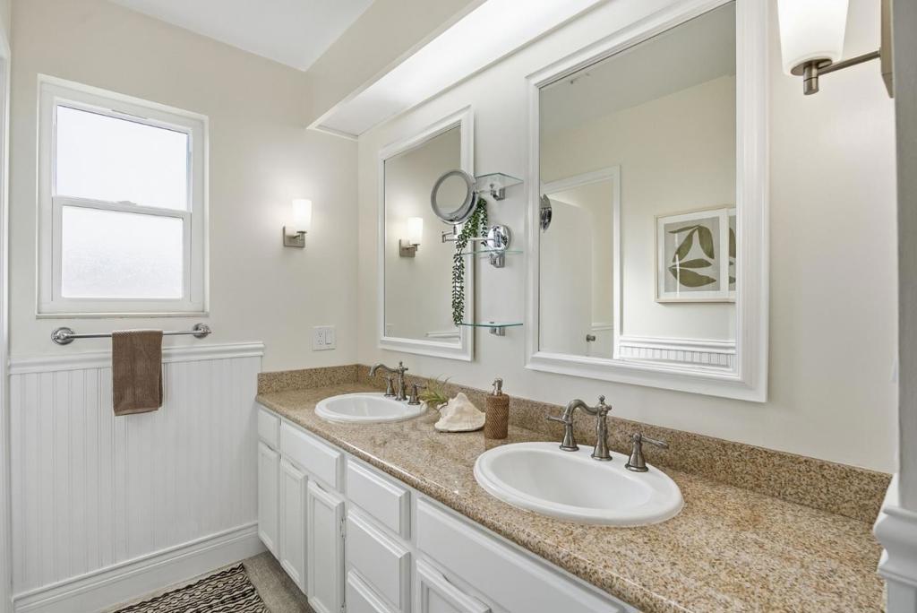 551 Tyndall Street Property Photo 27