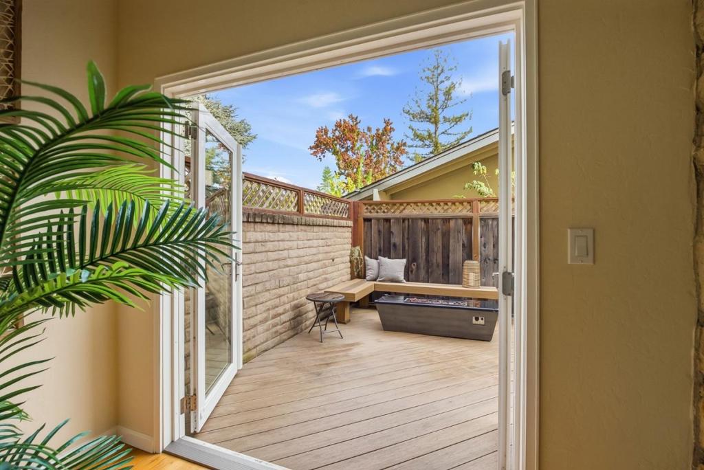 551 Tyndall Street Property Photo 28