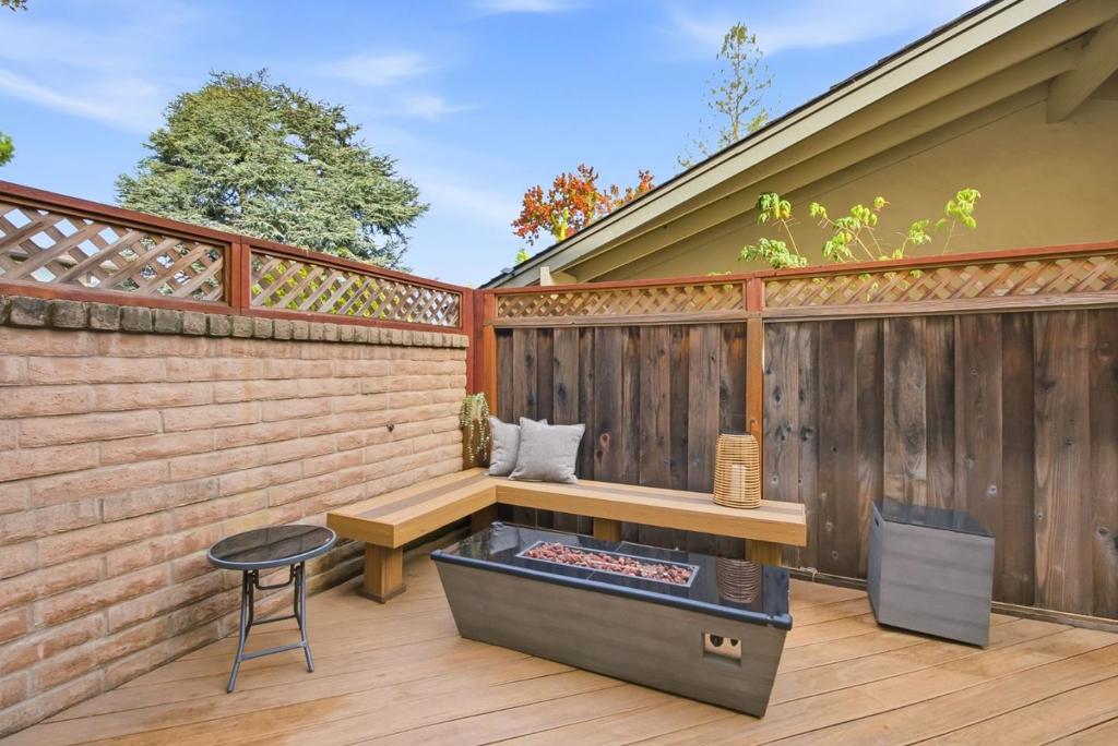 551 Tyndall Street Property Photo 29
