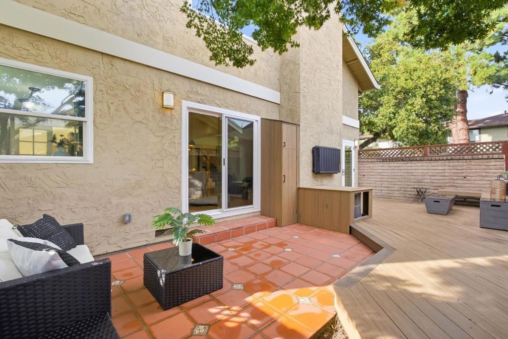 551 Tyndall Street Property Photo 31