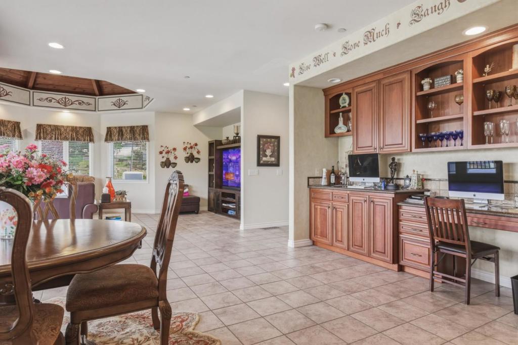 11530 Spur Road Property Photo 9