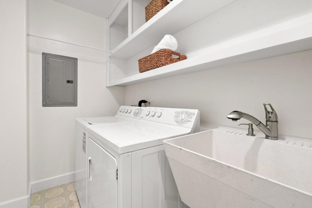 230 Via Novella Property Photo 42