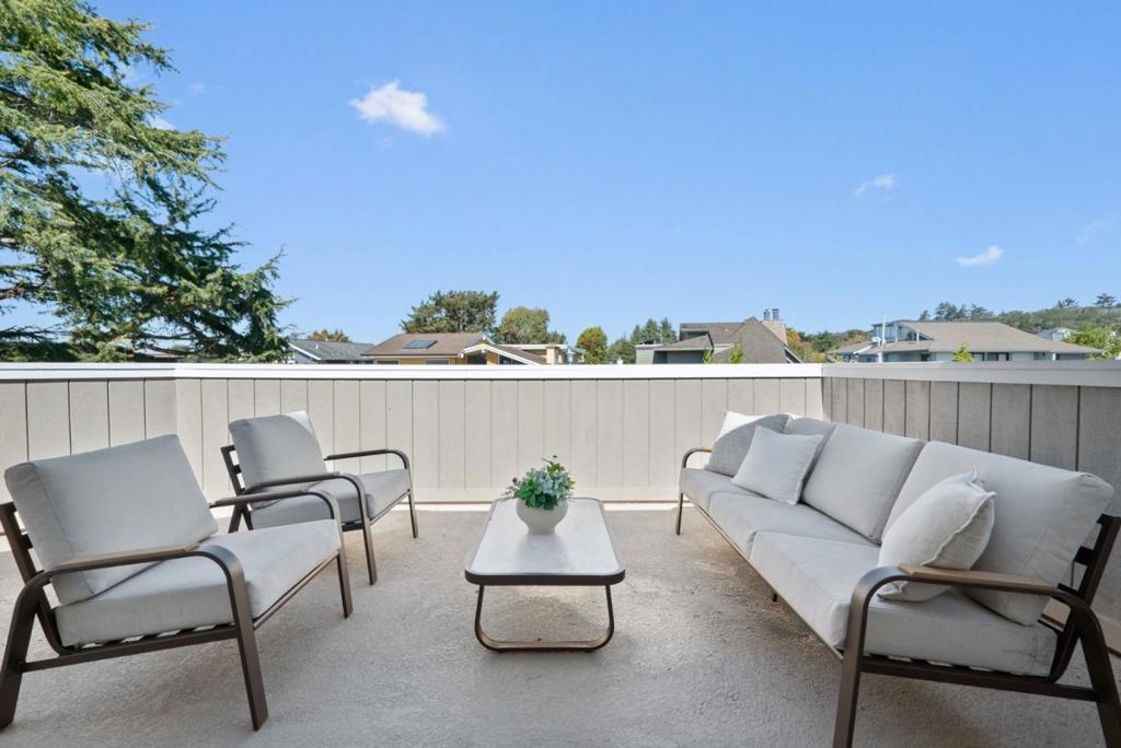 230 Via Novella Property Photo 44