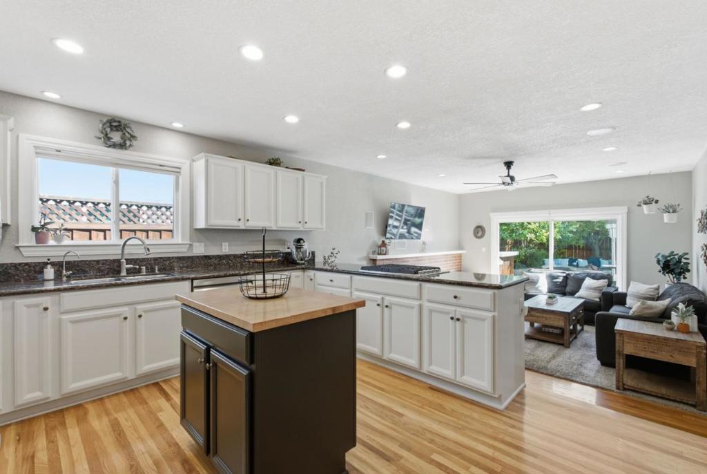 6122 Banner Court Property Photo 9