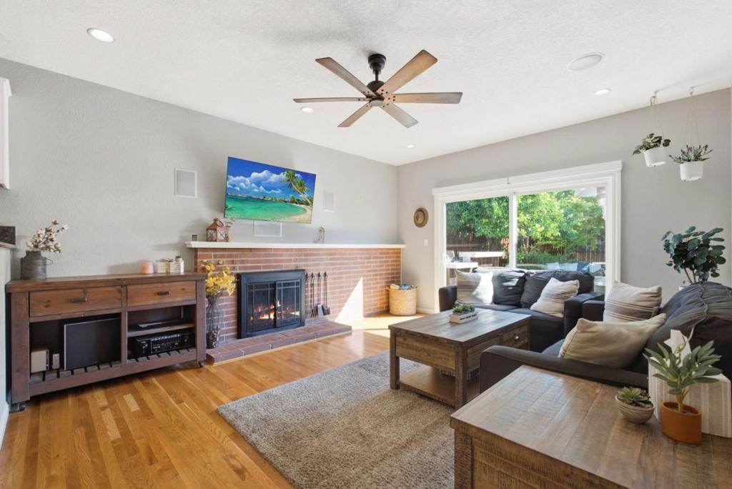 6122 Banner Court Property Photo 11