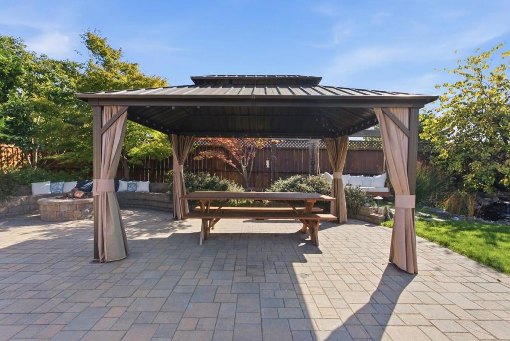 6122 Banner Court Property Photo 32