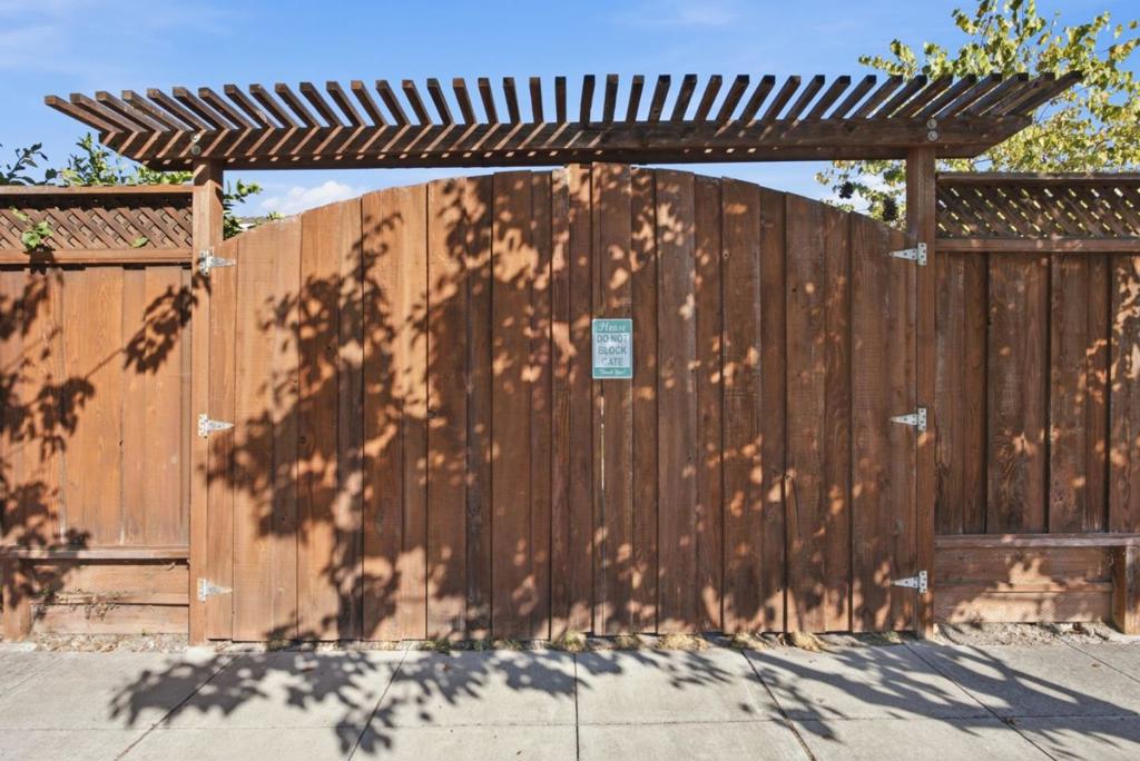 6122 Banner Court Property Photo 36