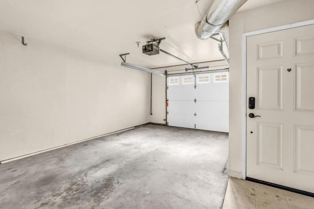 412 Cliff Street Property Photo 5