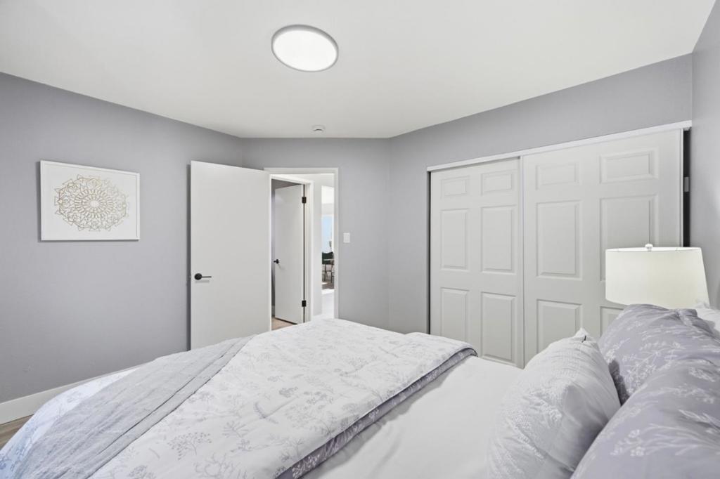 16522 Foothill Boulevard Property Photo 32