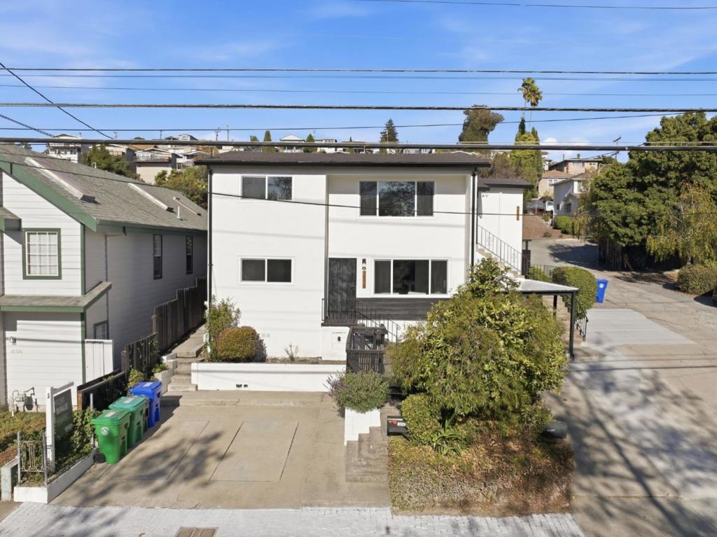 16522 Foothill Boulevard Property Photo 35