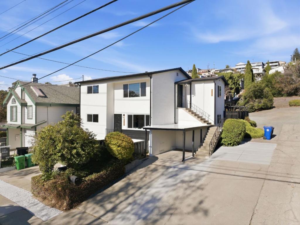 16522 Foothill Boulevard Property Photo 36