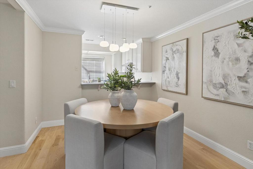 527 Tyndall Street Property Photo 4