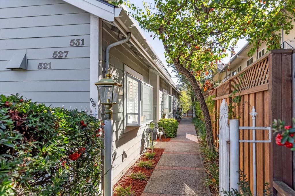 527 Tyndall Street Property Photo 12