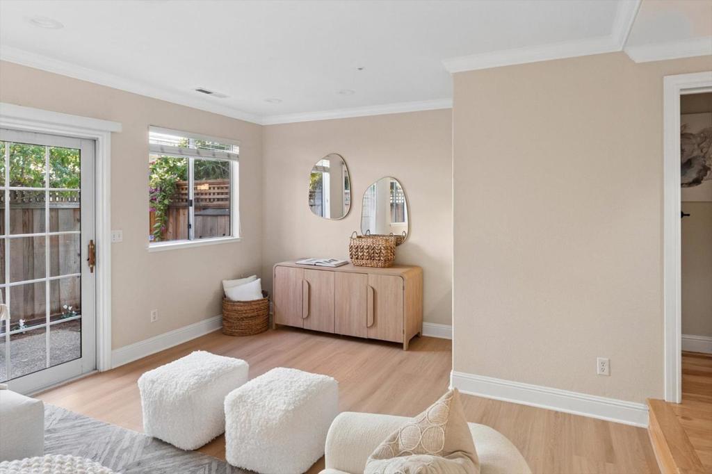 527 Tyndall Street Property Photo 14