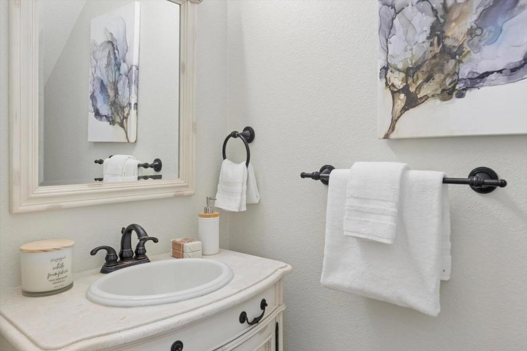 527 Tyndall Street Property Photo 22