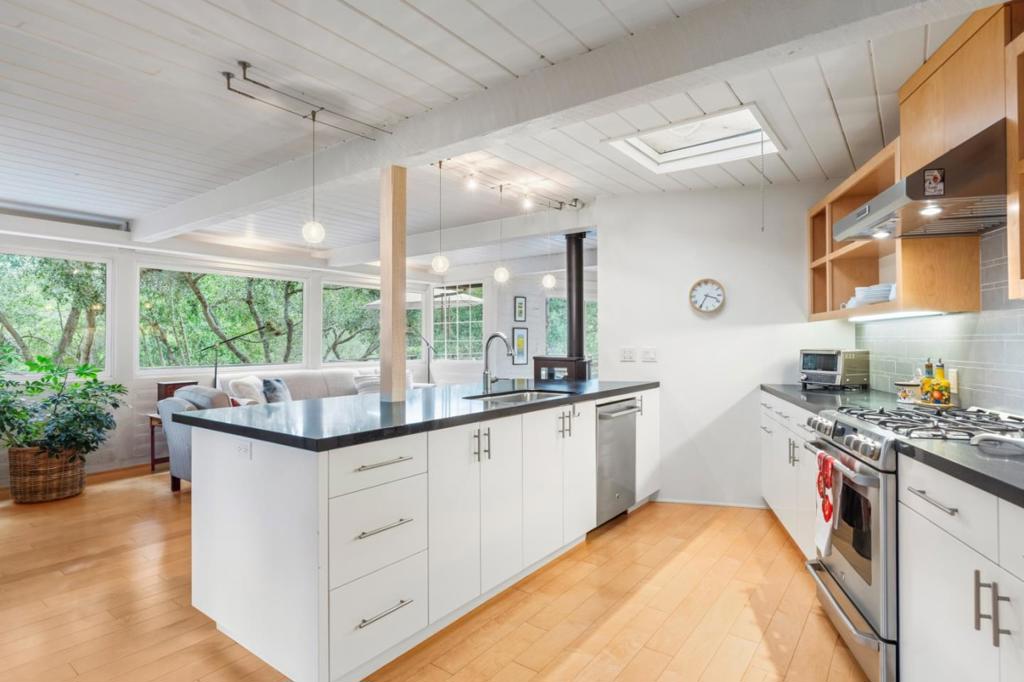 76 Upper Circle Property Photo 15