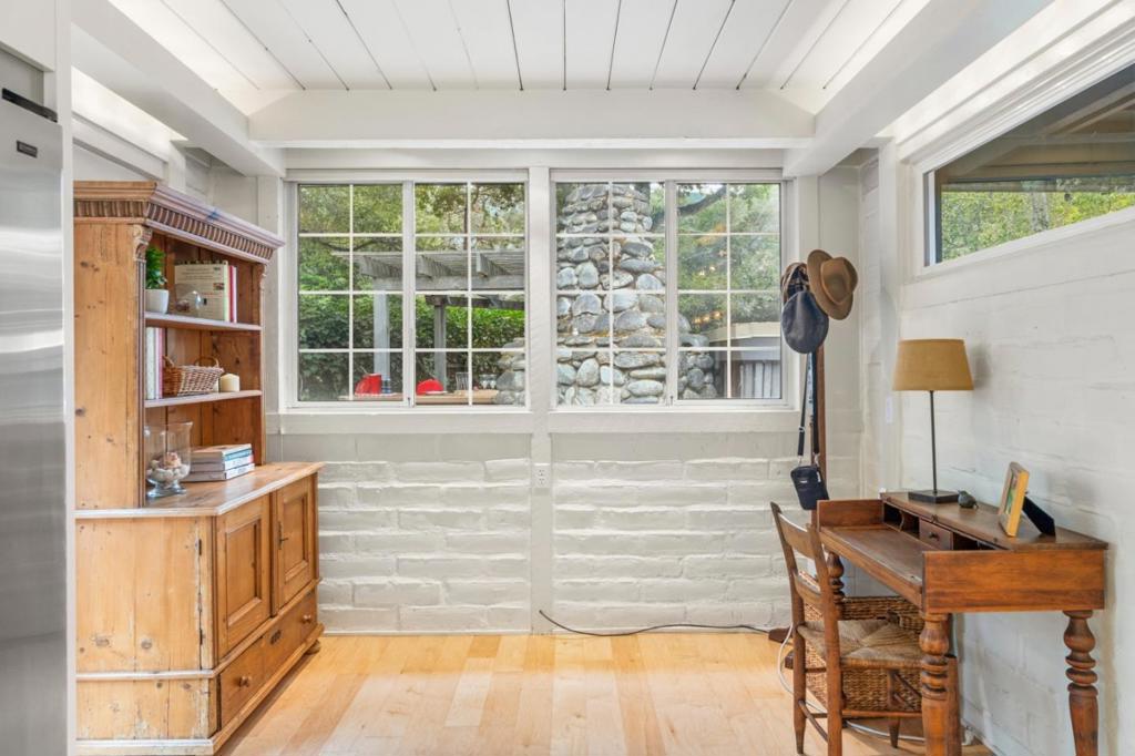 76 Upper Circle Property Photo 22