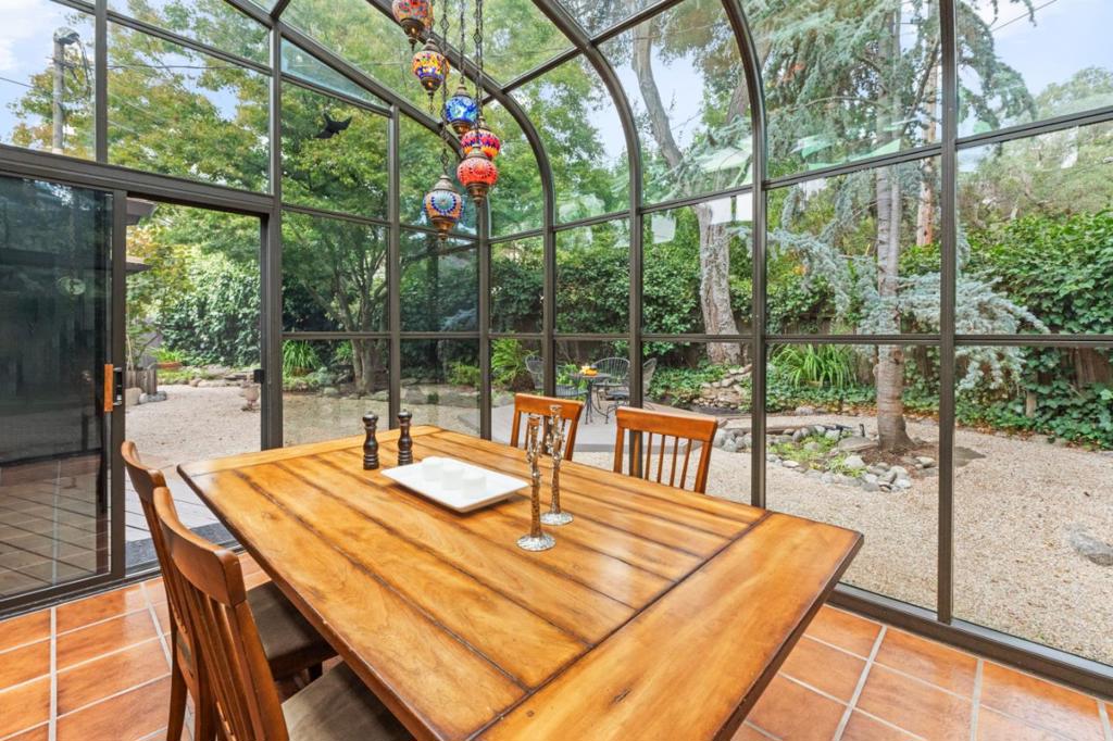 76 Upper Circle Property Photo 25