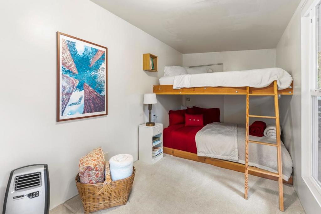 76 Upper Circle Property Photo 49