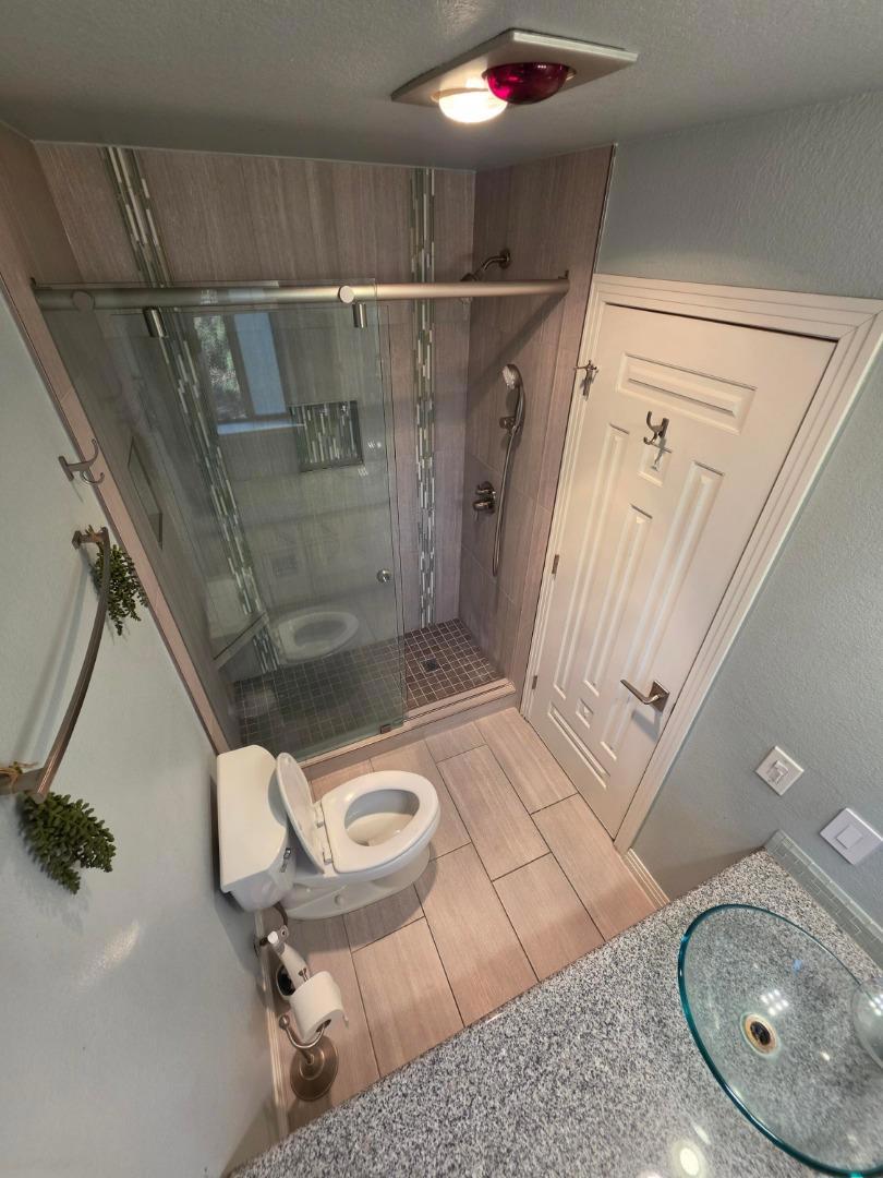 284 Stonegate Circle Property Photo 20