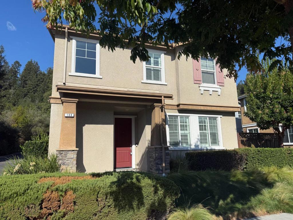 100 Castle Ridge Way Property Photo 1