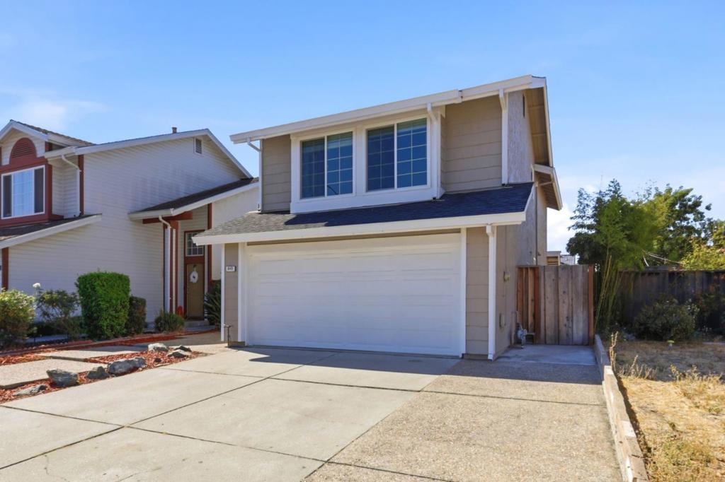849 Kyle Street Property Photo 3