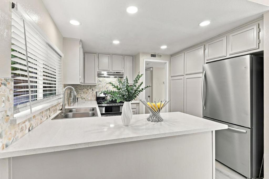 849 Kyle Street Property Photo 10