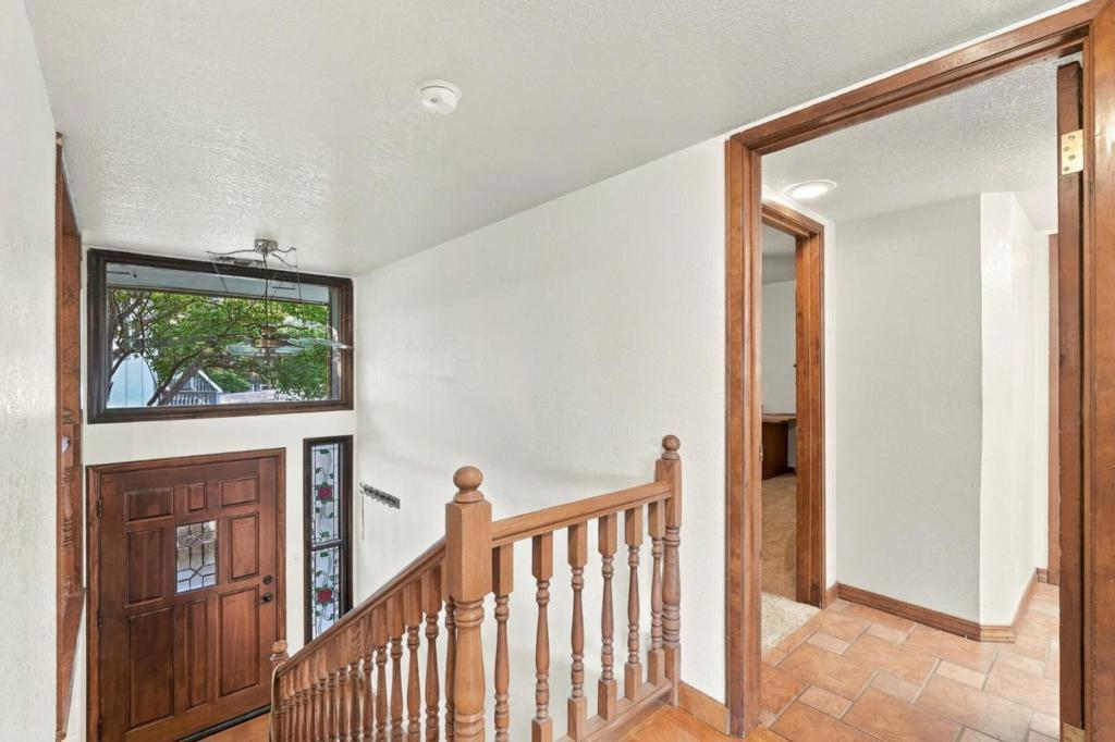 11620 Deschutes Road Property Photo 5
