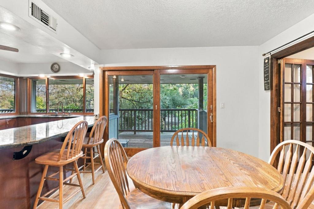 11620 Deschutes Road Property Photo 16