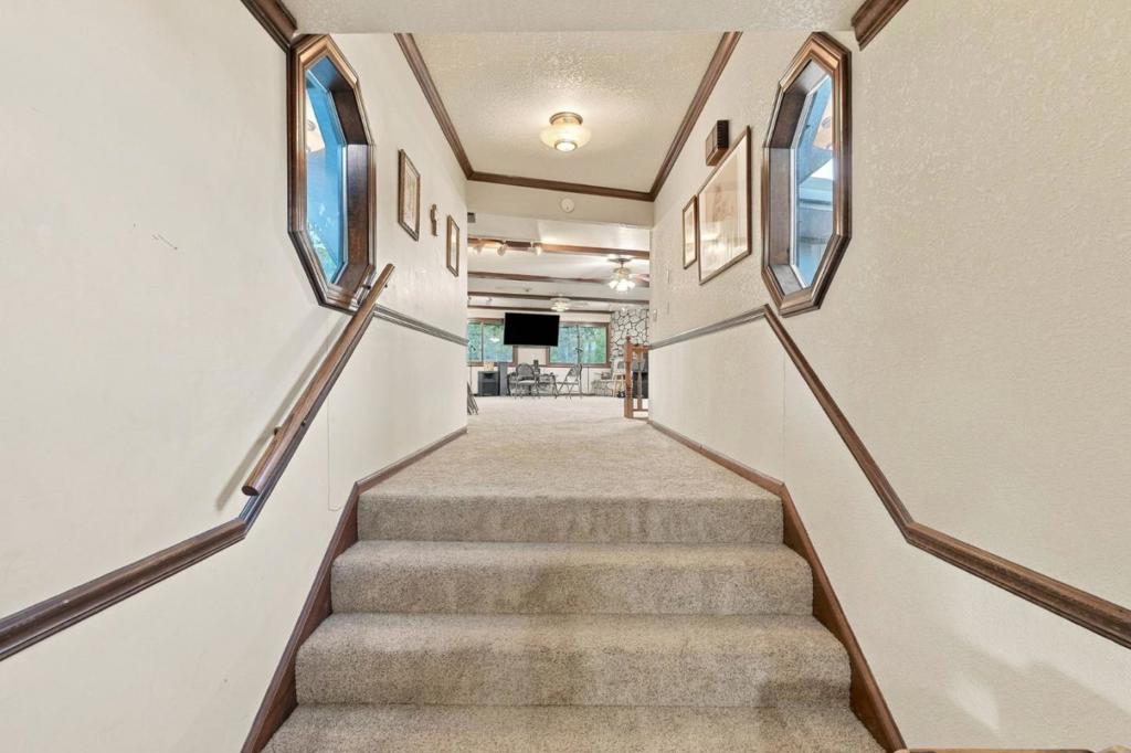 11620 Deschutes Road Property Photo 19