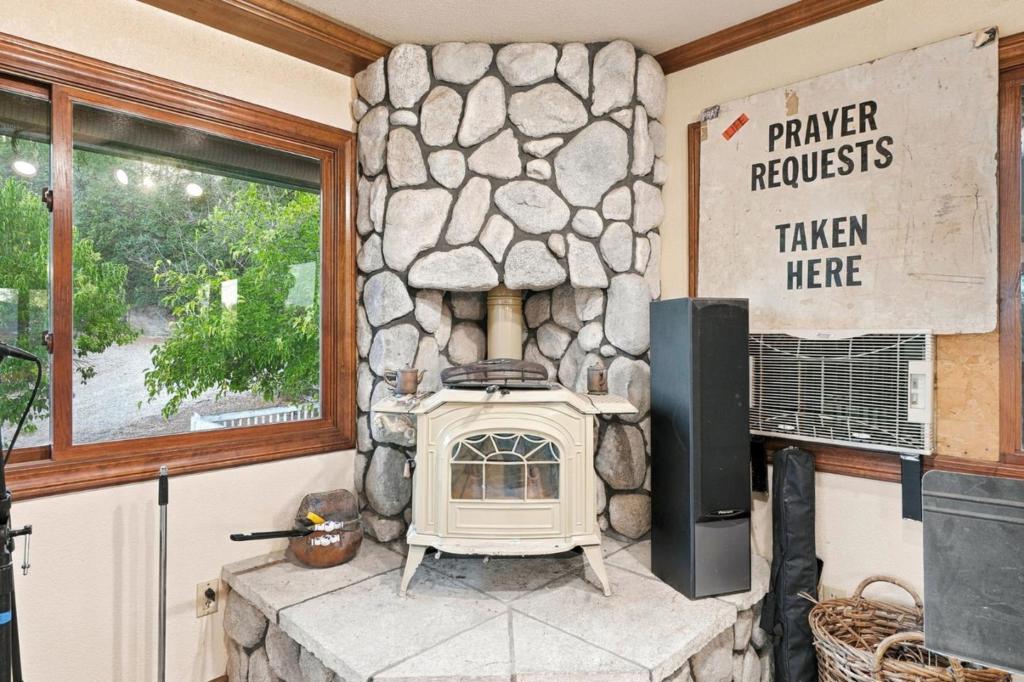 11620 Deschutes Road Property Photo 24